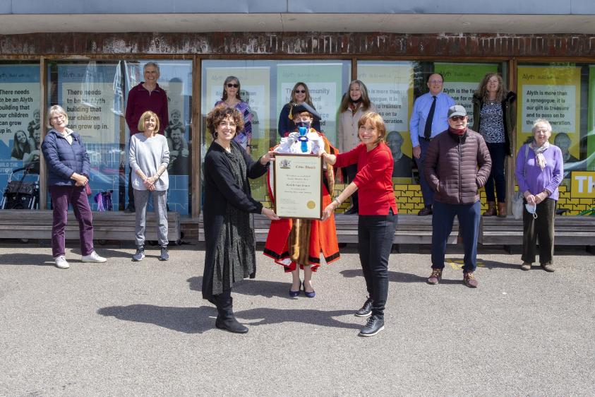 Alyth Refugee Drop-In volunteers are presented with their Civic Award 2021
