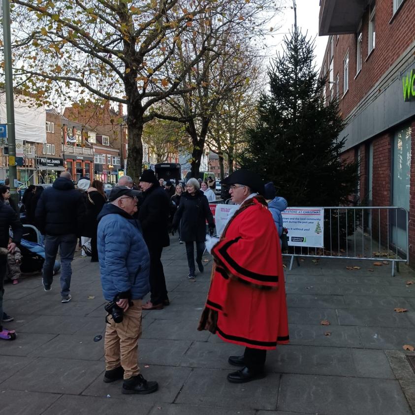 Mayor turning on Christmas lights at Whetstone High Street