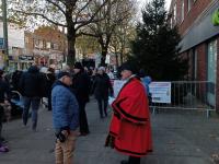 Mayor turning on Christmas lights at Whetstone High Street